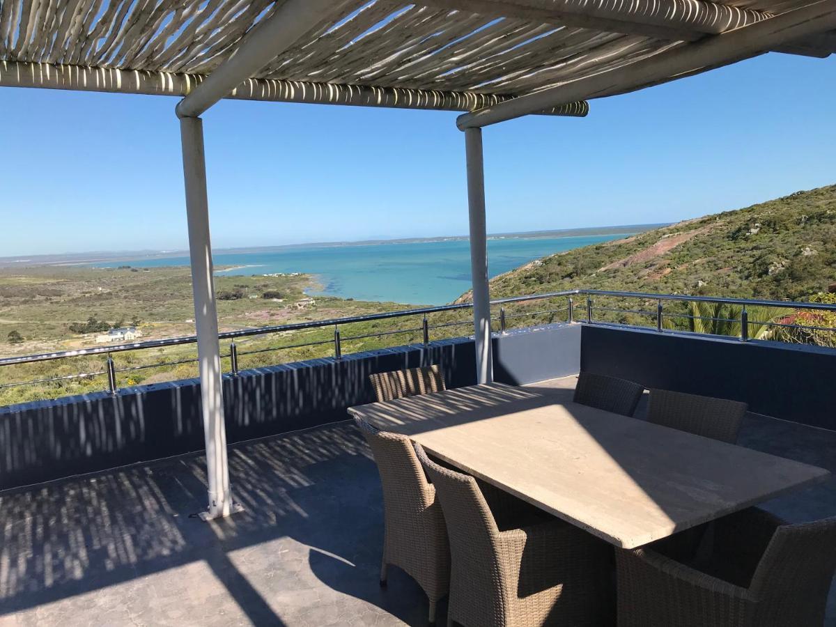 La Maison Bleue, Luxury Self-catering Villa. Villa Langebaan