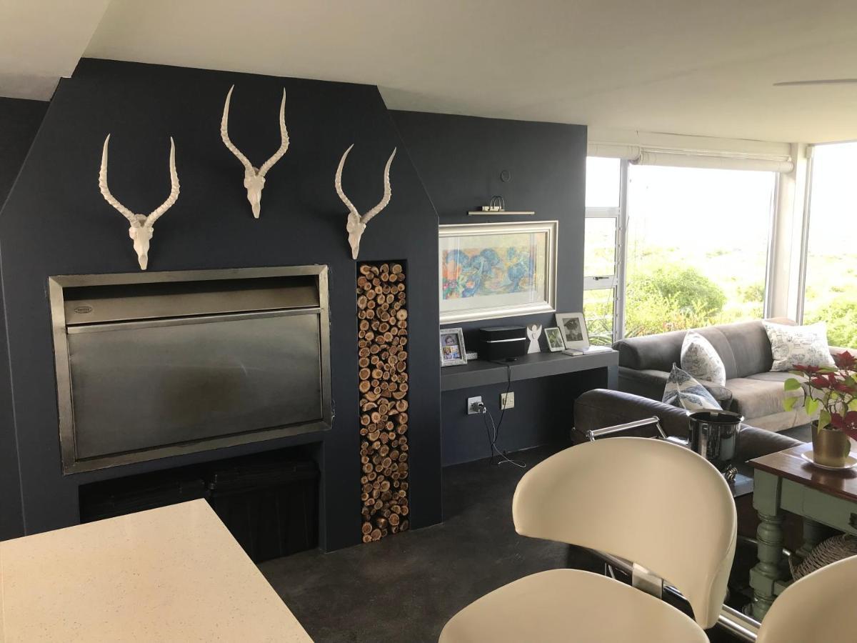La Maison Bleue, Luxury Self-catering Villa. Villa Langebaan