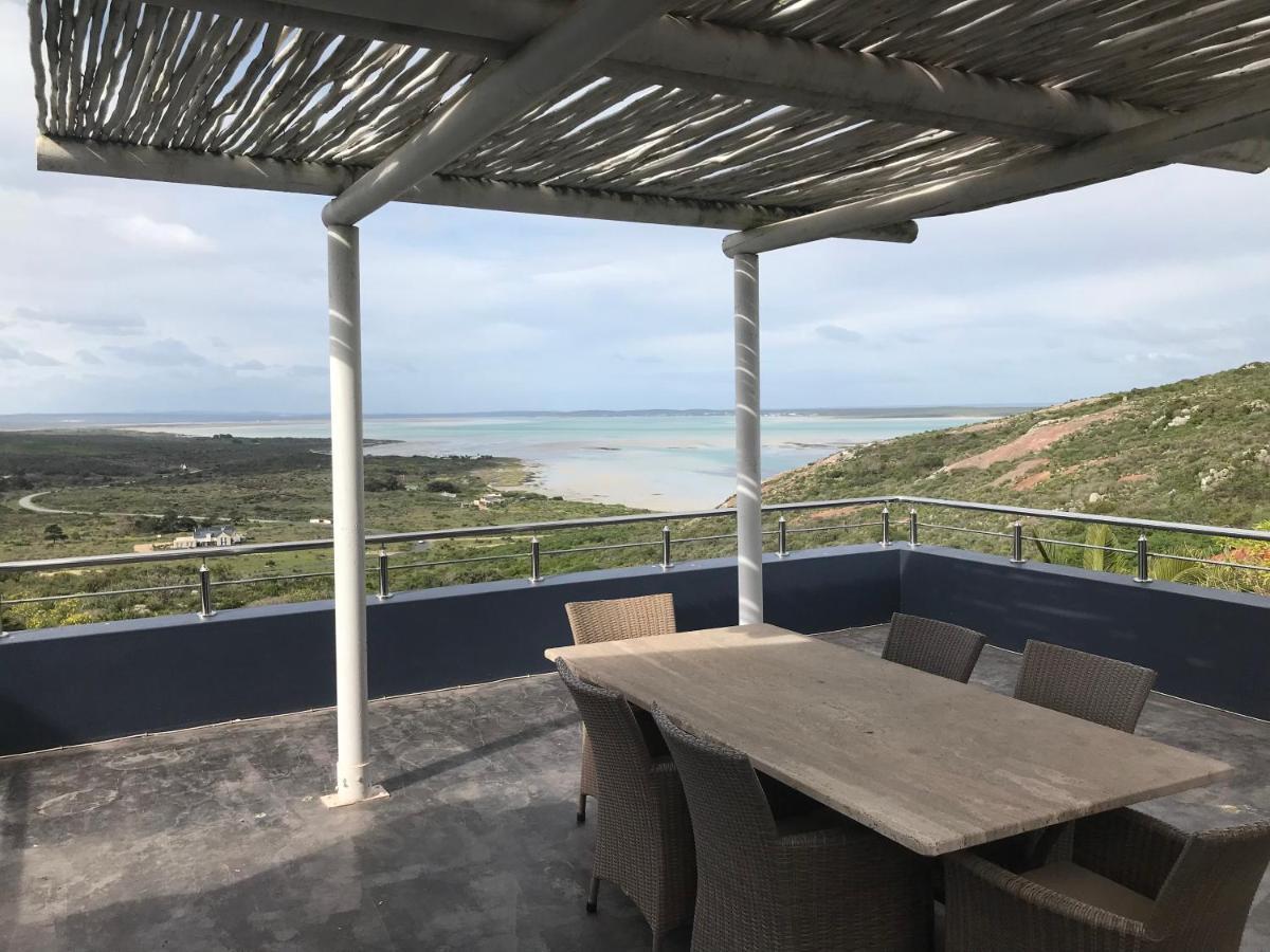 La Maison Bleue, Luxury Self-catering Villa. * Langebaan