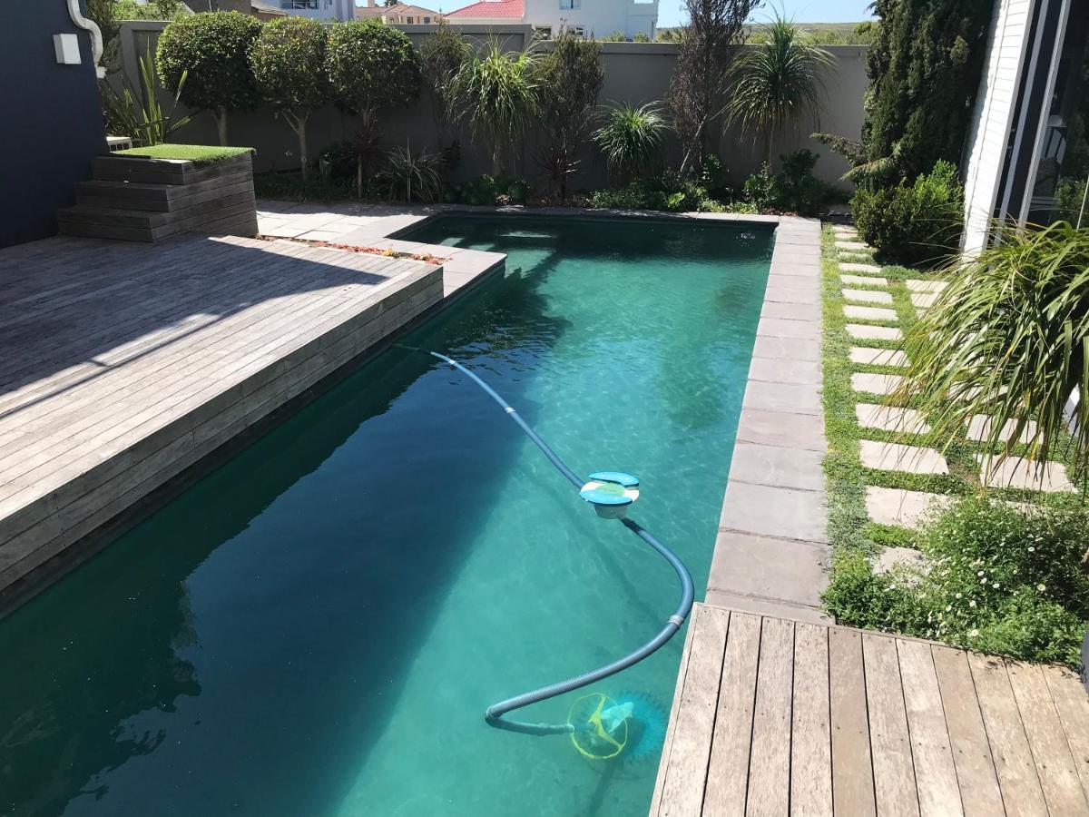 La Maison Bleue, Luxury Self-catering Villa. Langebaan