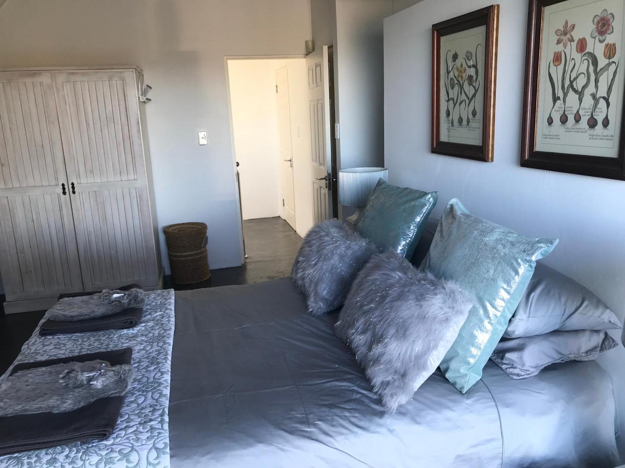 La Maison Bleue, Luxury Self-catering Villa. Villa Langebaan