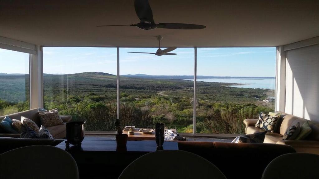 La Maison Bleue, Luxury Self-catering Villa. Langebaan