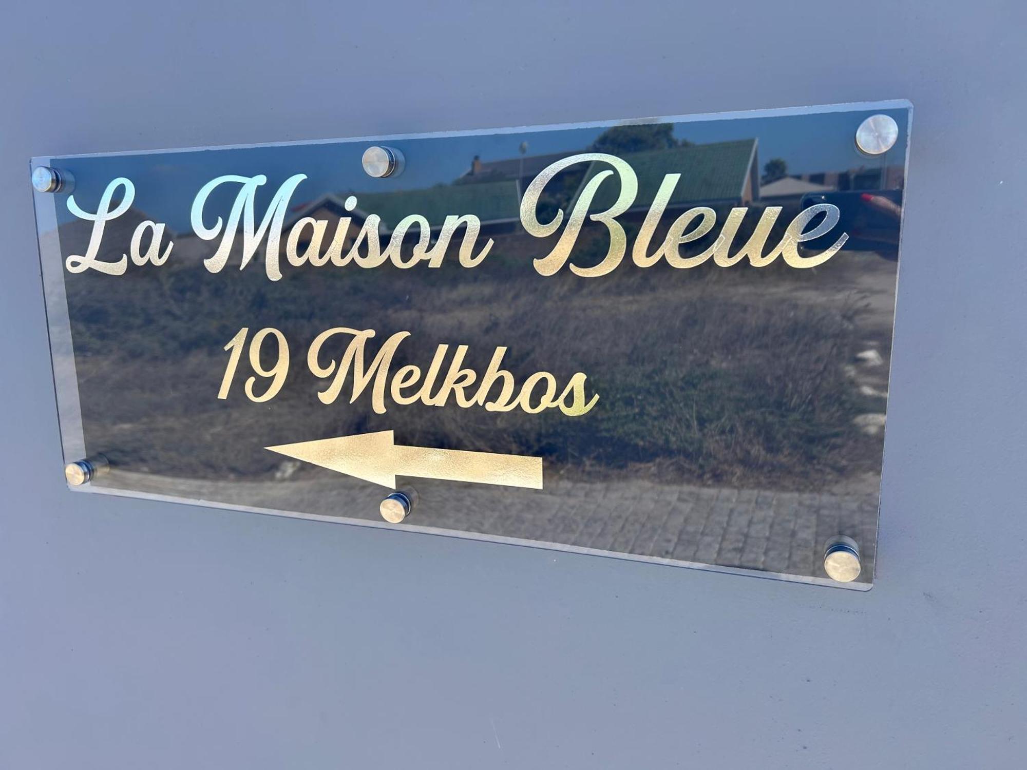 Villa La Maison Bleue, Luxury Self-catering Villa. Langebaan